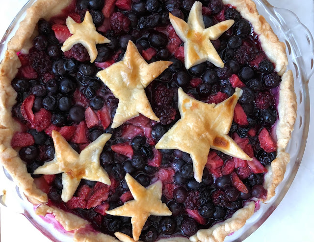 Star Crust Berry Pie