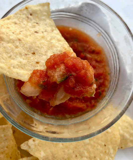 Easy Homemade Spicy Salsa with Chips