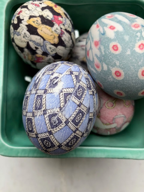 DIY Silk Tie Dye Easter Eggs 