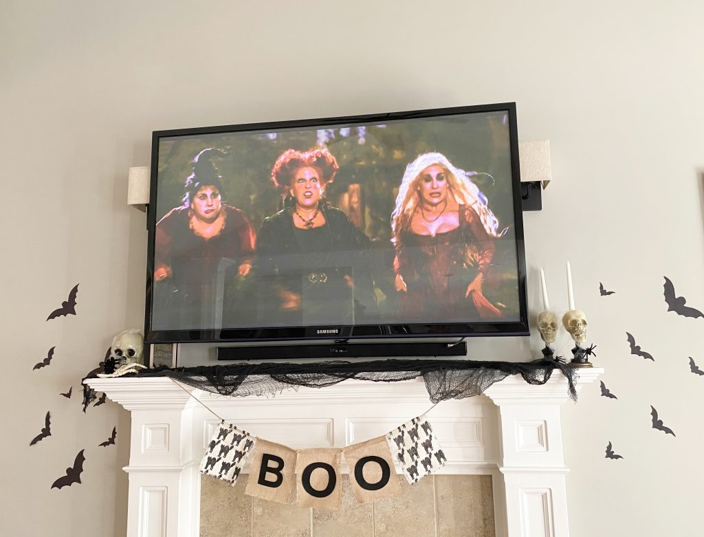 DIY Spooky Halloween Mantle and Hocus Pocus Movie 